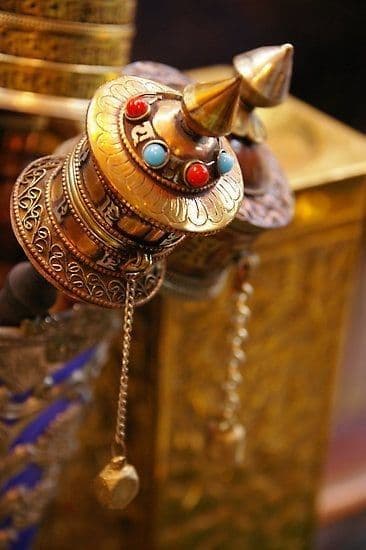 Ritual color and craft